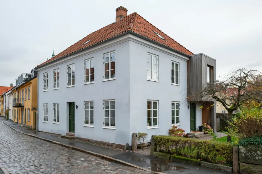 renovering och ombyggnad av radhus med mindre tillbyggnad i visby gotland